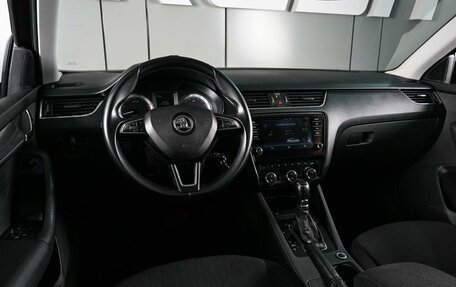 Skoda Octavia, 2017 год, 1 350 000 рублей, 6 фотография