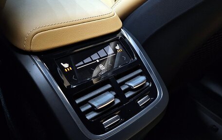 Volvo XC60 II, 2022 год, 3 820 000 рублей, 8 фотография