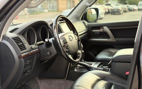 Toyota Land Cruiser 200, 2011 год, 2 850 000 рублей, 6 фотография