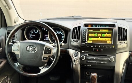 Toyota Land Cruiser 200, 2011 год, 2 850 000 рублей, 5 фотография