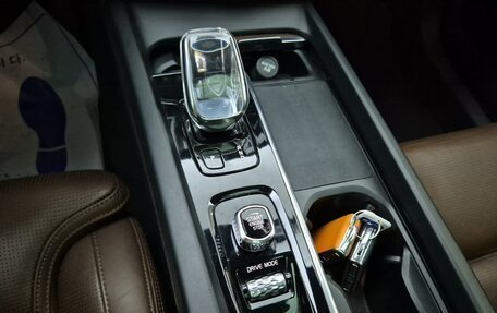 Volvo XC60 II, 2022 год, 4 100 000 рублей, 10 фотография