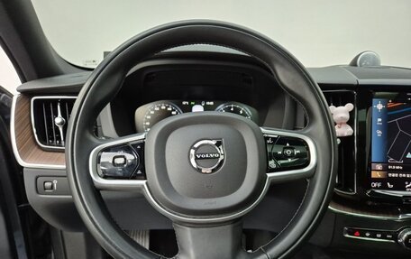 Volvo XC60 II, 2022 год, 4 100 000 рублей, 11 фотография