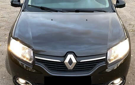 Renault Logan II, 2015 год, 995 000 рублей, 2 фотография