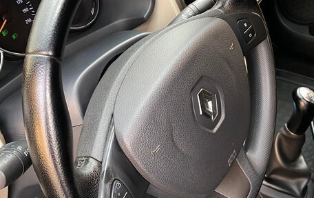 Renault Logan II, 2015 год, 995 000 рублей, 17 фотография