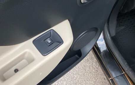 Renault Logan II, 2015 год, 995 000 рублей, 23 фотография