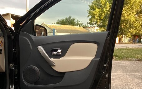 Renault Logan II, 2015 год, 995 000 рублей, 26 фотография