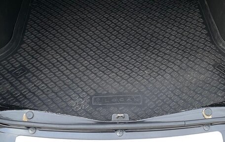 Renault Logan II, 2015 год, 995 000 рублей, 30 фотография