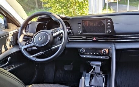 Hyundai Elantra, 2021 год, 1 650 000 рублей, 7 фотография