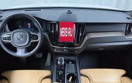 Volvo XC60 II, 2022 год, 4 630 000 рублей, 11 фотография