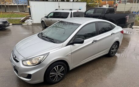 Hyundai Solaris II рестайлинг, 2014 год, 795 000 рублей, 2 фотография