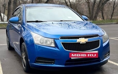 Chevrolet Cruze II, 2009 год, 700 000 рублей, 2 фотография