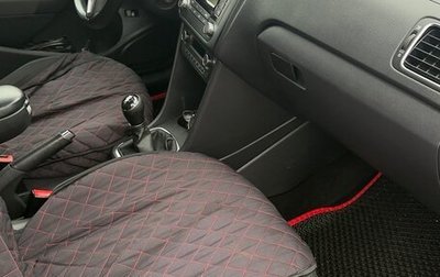 Volkswagen Polo VI (EU Market), 2012 год, 800 000 рублей, 1 фотография