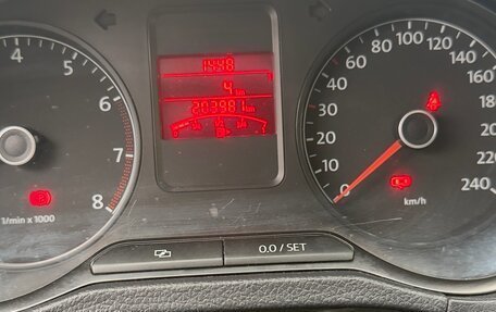 Volkswagen Polo VI (EU Market), 2012 год, 800 000 рублей, 2 фотография