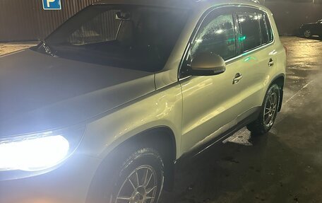 Volkswagen Tiguan I, 2010 год, 1 150 000 рублей, 2 фотография