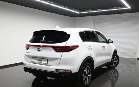 KIA Sportage IV рестайлинг, 2020 год, 2 470 000 рублей, 2 фотография