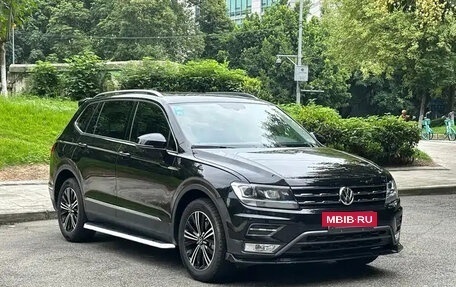 Volkswagen Tiguan II, 2021 год, 3 350 069 рублей, 4 фотография