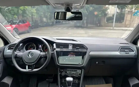 Volkswagen Tiguan II, 2021 год, 3 350 069 рублей, 14 фотография