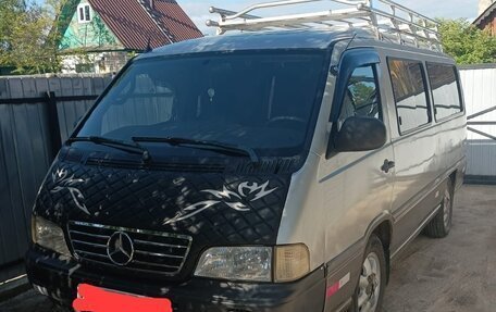 SsangYong Istana, 2000 год, 450 000 рублей, 3 фотография