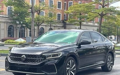 Volkswagen Passat B8 рестайлинг, 2021 год, 2 000 000 рублей, 1 фотография