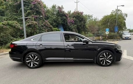 Volkswagen Passat B8 рестайлинг, 2021 год, 2 000 000 рублей, 5 фотография