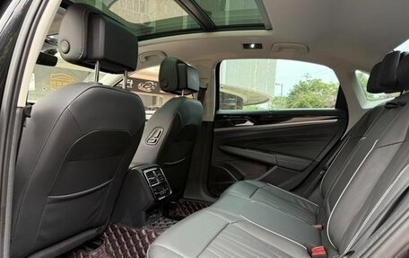 Volkswagen Passat B8 рестайлинг, 2021 год, 2 000 000 рублей, 10 фотография