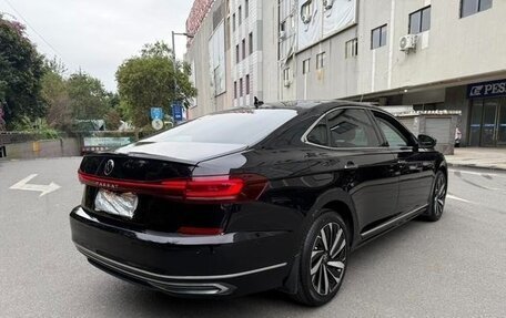 Volkswagen Passat B8 рестайлинг, 2021 год, 2 000 000 рублей, 8 фотография