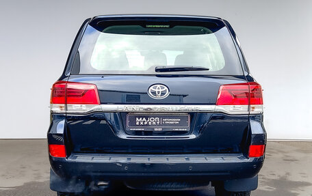 Toyota Land Cruiser 200, 2015 год, 5 325 000 рублей, 6 фотография