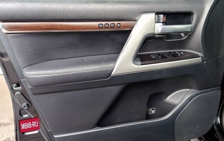 Toyota Land Cruiser 200, 2015 год, 5 325 000 рублей, 19 фотография