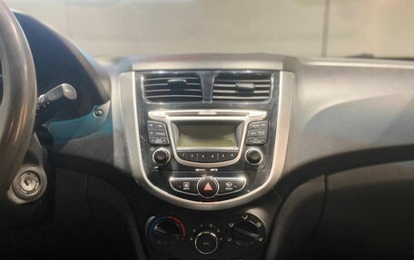 Hyundai Solaris II рестайлинг, 2013 год, 798 000 рублей, 12 фотография