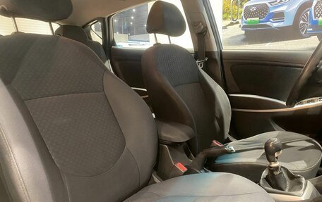 Hyundai Solaris II рестайлинг, 2013 год, 798 000 рублей, 18 фотография