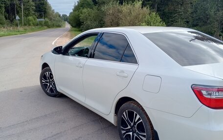 Toyota Camry, 2015 год, 1 800 000 рублей, 4 фотография