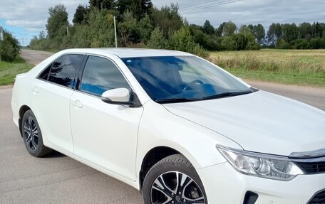 Toyota Camry, 2015 год, 1 800 000 рублей, 2 фотография