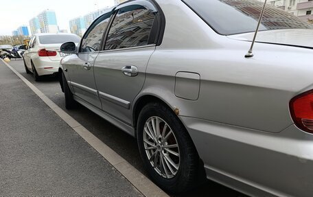 Hyundai Sonata IV рестайлинг, 2004 год, 180 000 рублей, 2 фотография