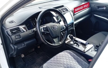 Toyota Camry, 2015 год, 1 800 000 рублей, 6 фотография