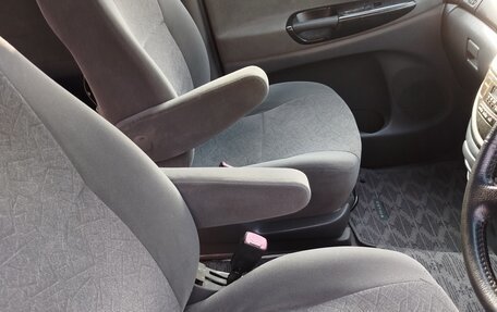 Toyota Estima III рестайлинг -2, 2005 год, 750 000 рублей, 13 фотография