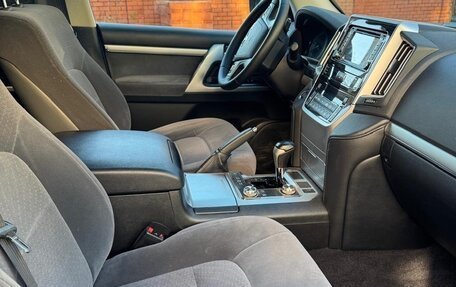 Toyota Land Cruiser 200, 2015 год, 5 740 000 рублей, 7 фотография