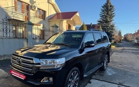 Toyota Land Cruiser 200, 2015 год, 5 740 000 рублей, 3 фотография