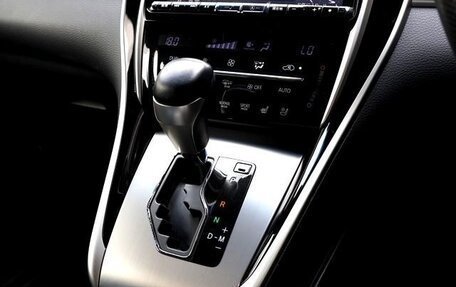 Toyota Harrier, 2020 год, 2 150 000 рублей, 13 фотография