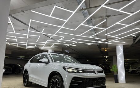 Volkswagen Tiguan, 2025 год, 4 900 000 рублей, 8 фотография