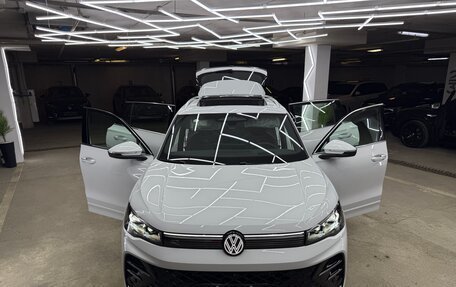 Volkswagen Tiguan, 2025 год, 4 900 000 рублей, 15 фотография