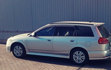 Nissan Wingroad III, 2001 год, 577 000 рублей, 2 фотография