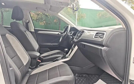 Volkswagen T-Roc I, 2022 год, 1 830 000 рублей, 7 фотография