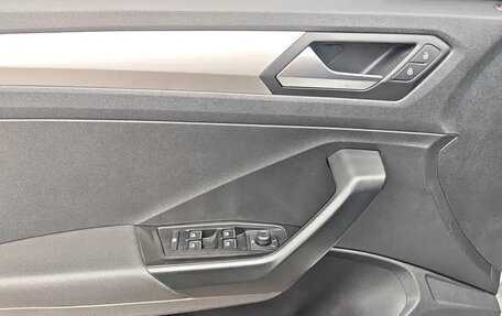 Volkswagen T-Roc I, 2022 год, 1 830 000 рублей, 13 фотография