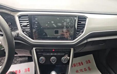 Volkswagen T-Roc I, 2022 год, 1 830 000 рублей, 15 фотография