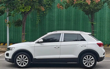 Volkswagen T-Roc I, 2022 год, 1 830 000 рублей, 22 фотография