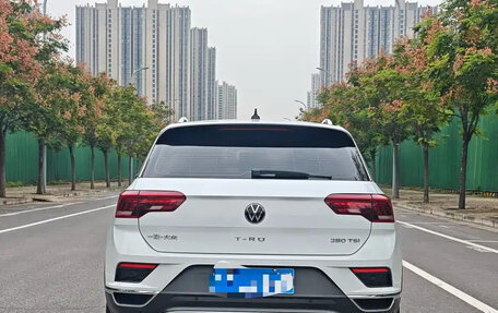 Volkswagen T-Roc I, 2022 год, 1 830 000 рублей, 24 фотография