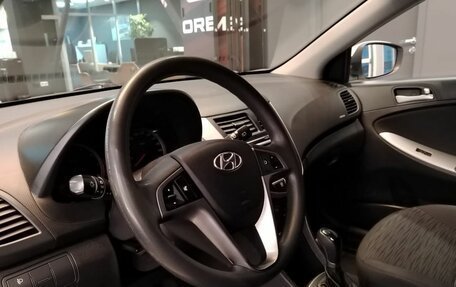 Hyundai Solaris II рестайлинг, 2016 год, 899 000 рублей, 9 фотография