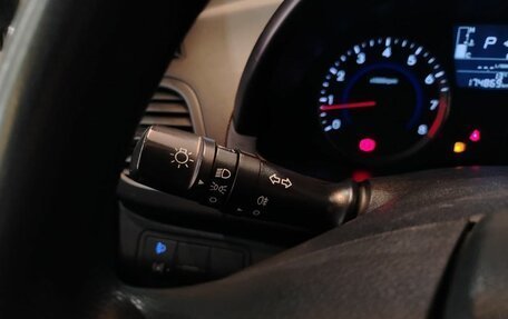 Hyundai Solaris II рестайлинг, 2016 год, 899 000 рублей, 13 фотография