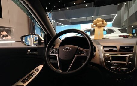 Hyundai Solaris II рестайлинг, 2016 год, 899 000 рублей, 15 фотография