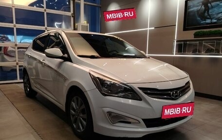 Hyundai Solaris II рестайлинг, 2016 год, 899 000 рублей, 3 фотография